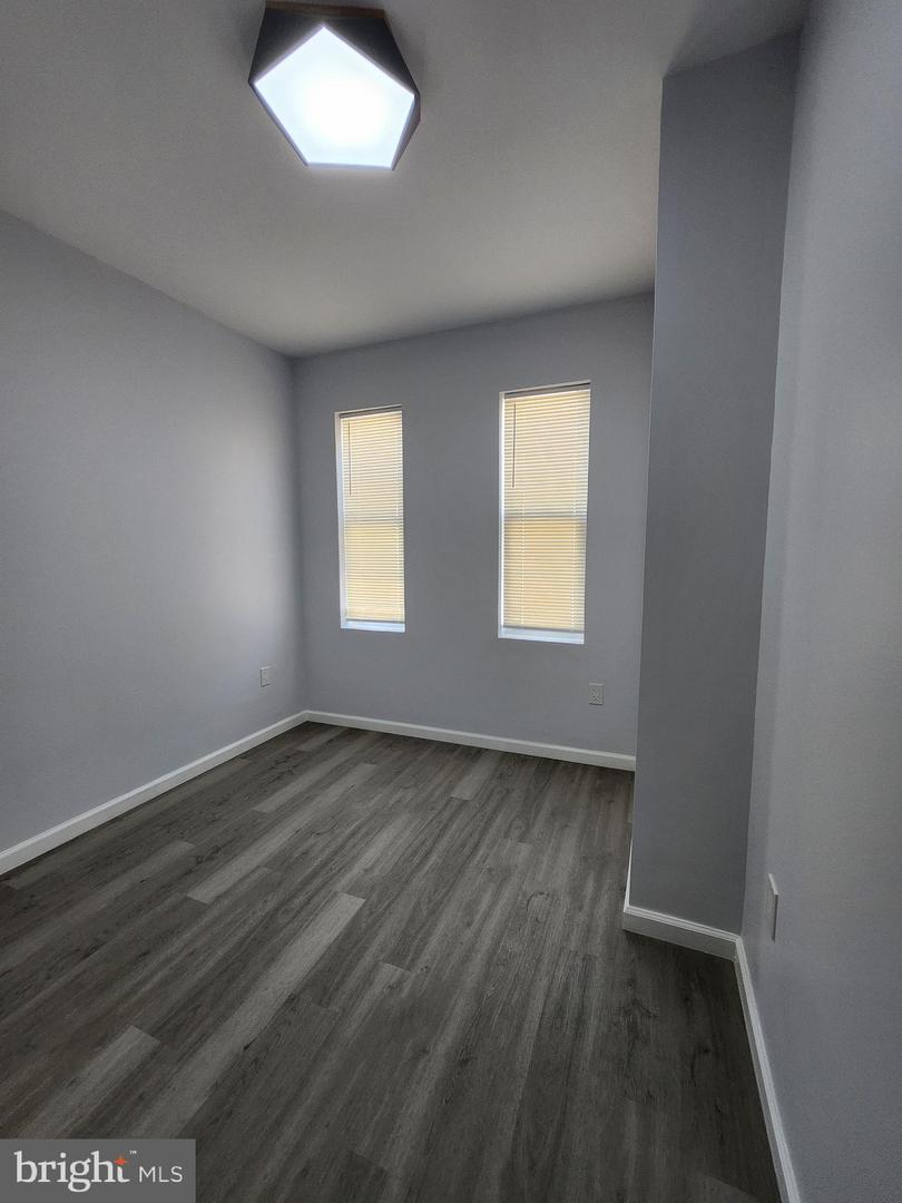631 Cross St Property Photo 19