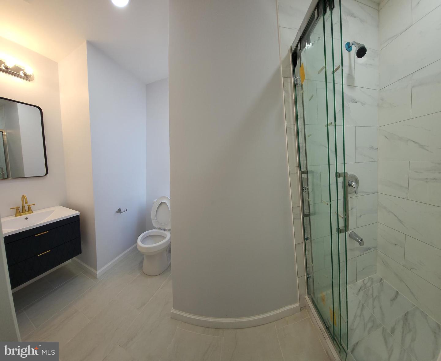 631 Cross St Property Photo 27