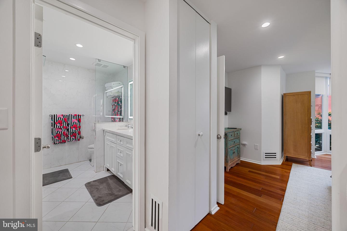 2027 Chancellor St Property Photo 21