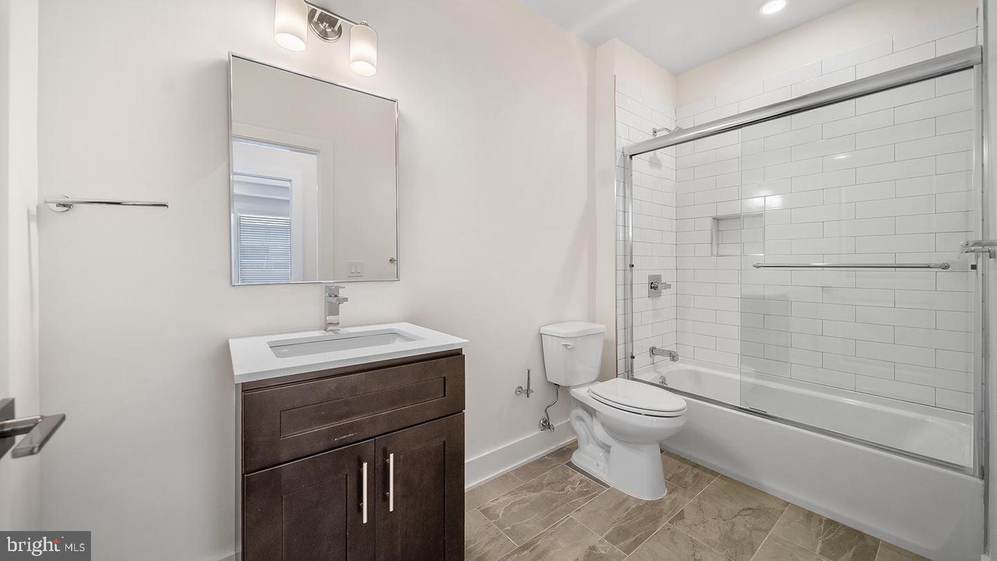 1148 N 2nd St #3h Property Photo 20