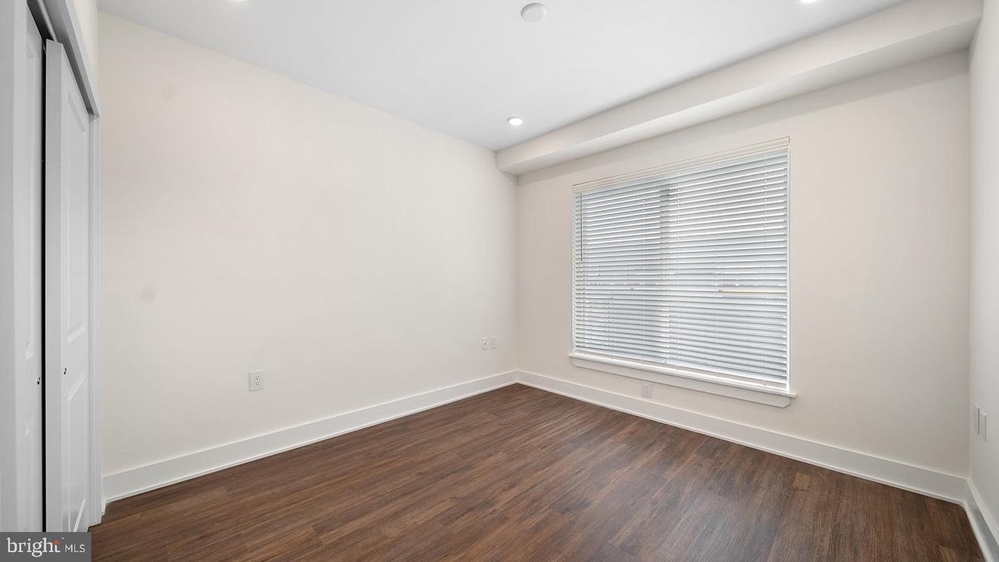 1148 N 2nd St #3h Property Photo 24