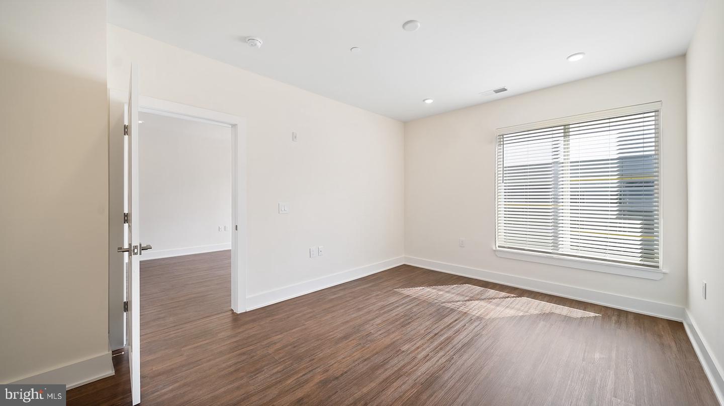 1148 N 2nd St #3h Property Photo 26