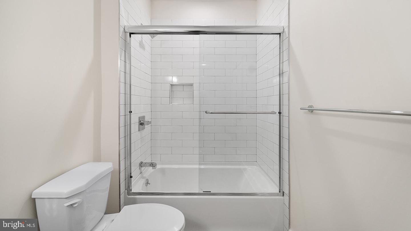 1148 N 2nd St #3h Property Photo 30