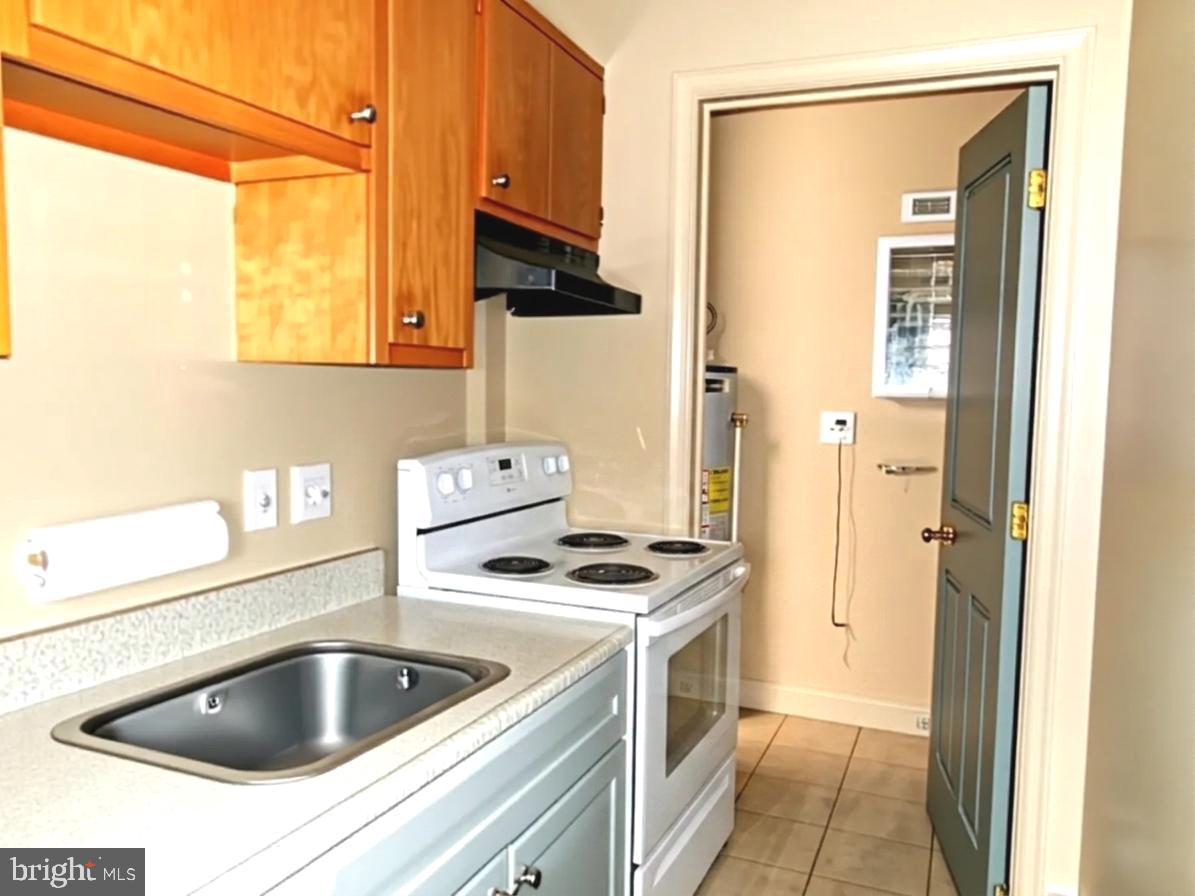 3016 N Broad St Property Photo 8