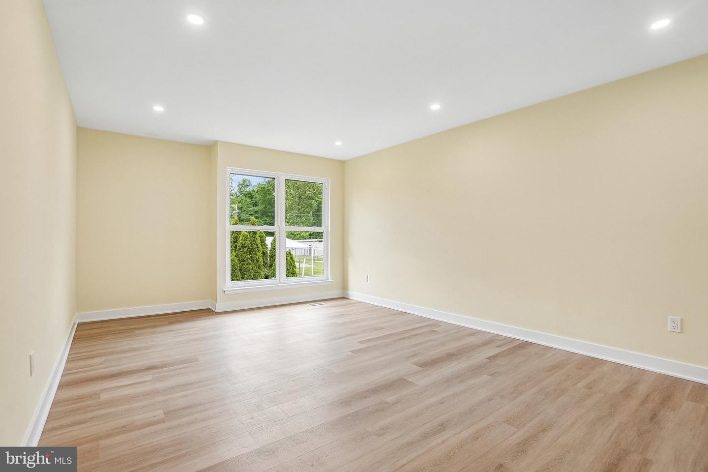 2201-00 Strahle St #a9 Property Photo 18