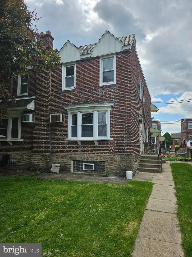 3128 Guilford St Property Photo 1