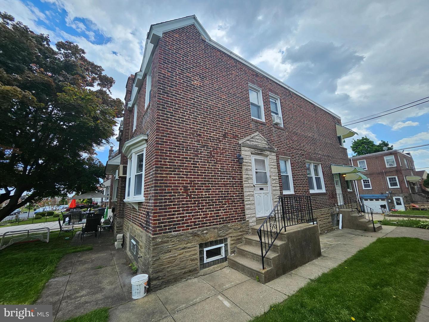 3128 Guilford St Property Photo 2