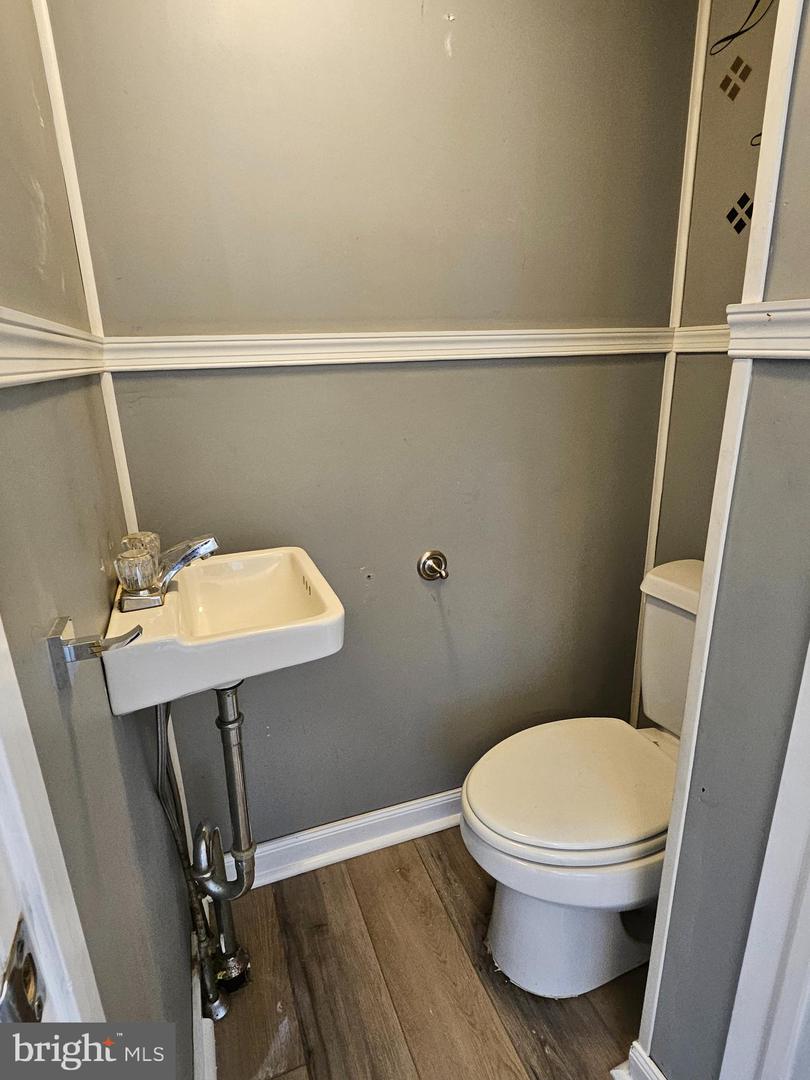 3128 Guilford St Property Photo 6