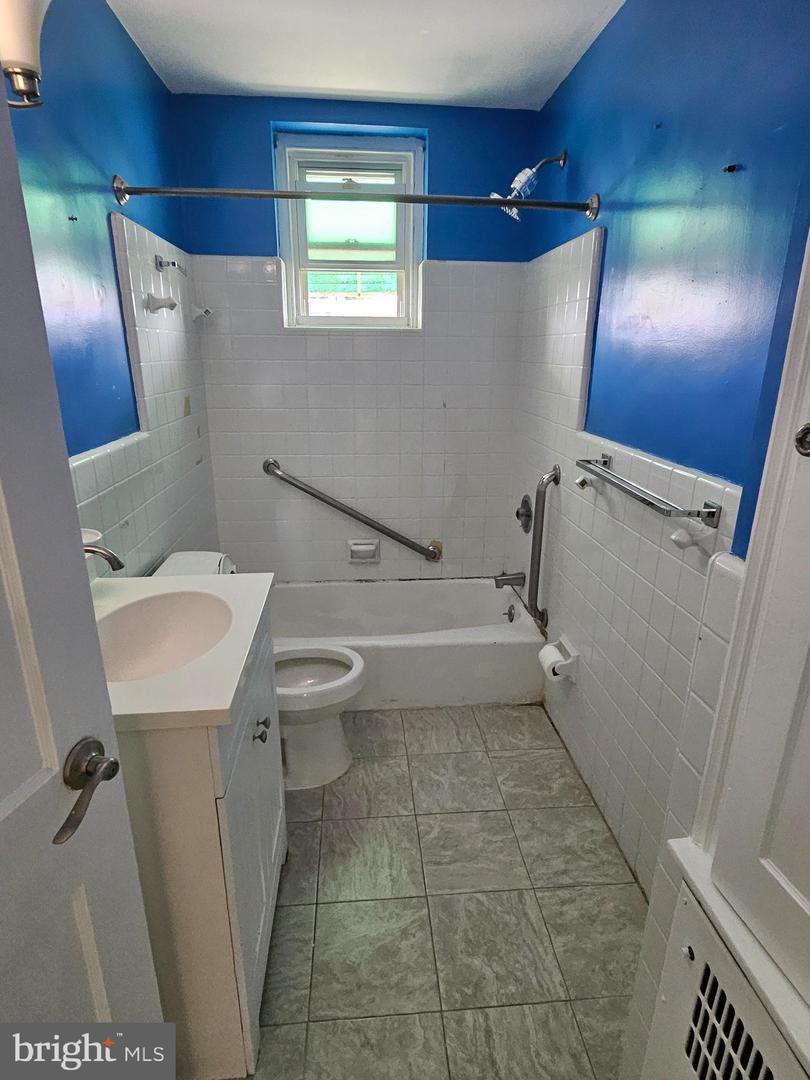 3128 Guilford St Property Photo 12