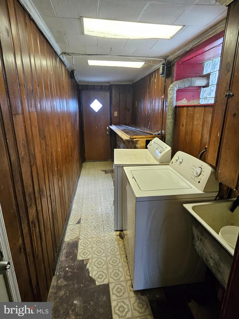 3128 Guilford St Property Photo 19