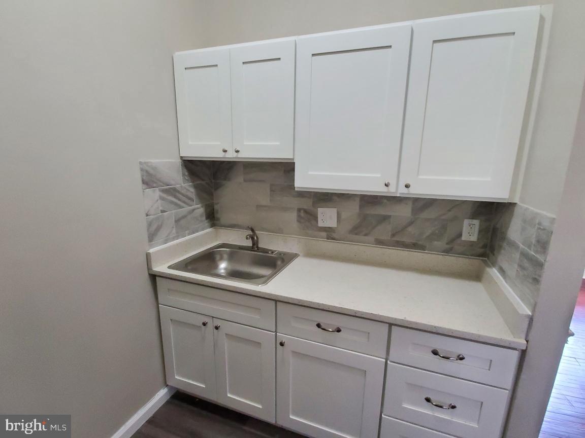 6632 Germantown Ave #202 Property Photo 4