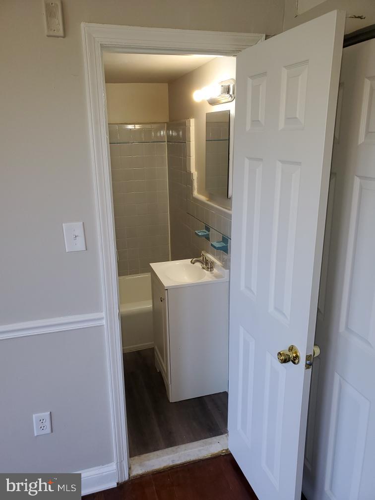 6632 Germantown Ave #202 Property Photo 5