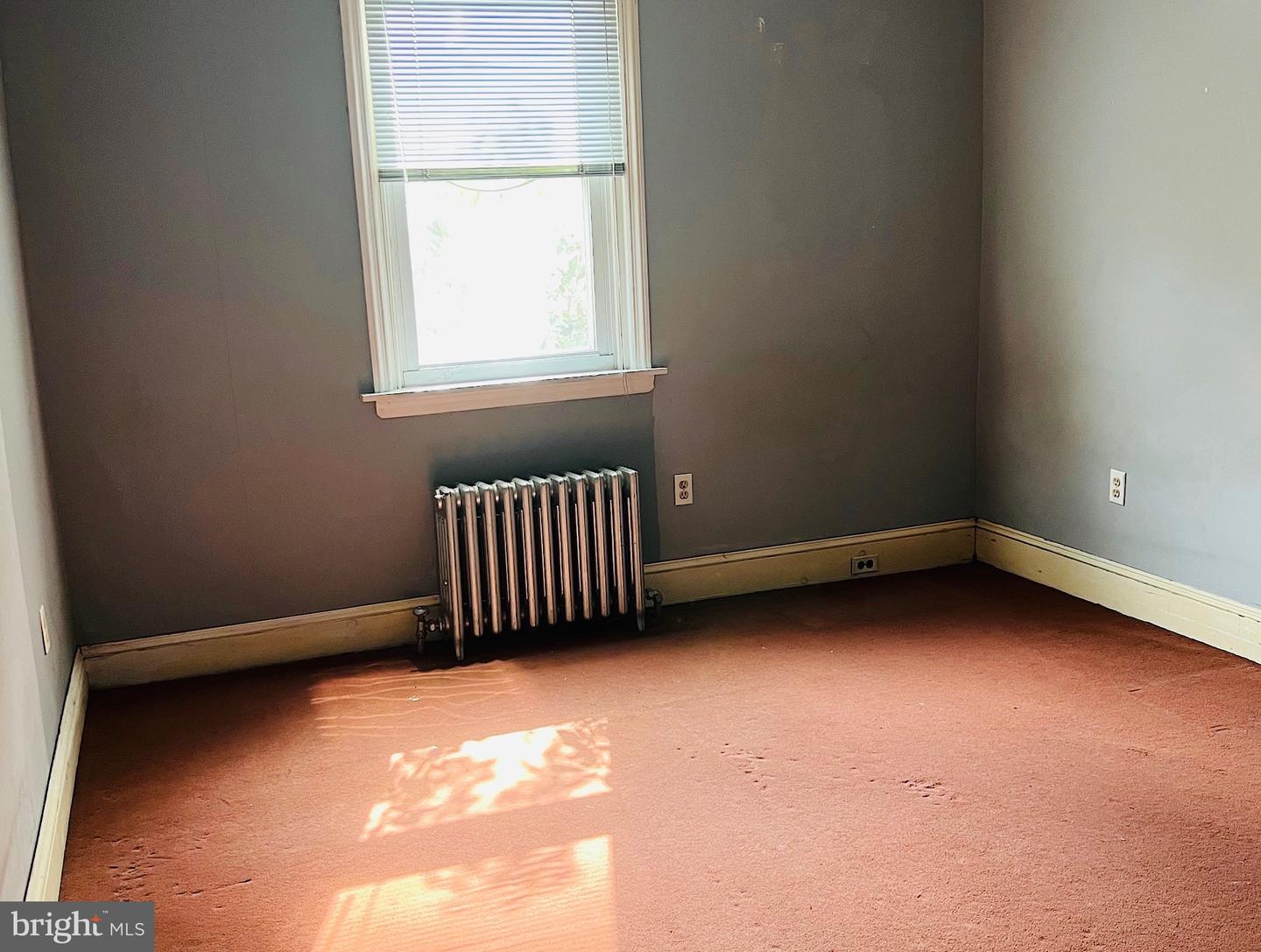 2605 E Somerset St Property Photo 23
