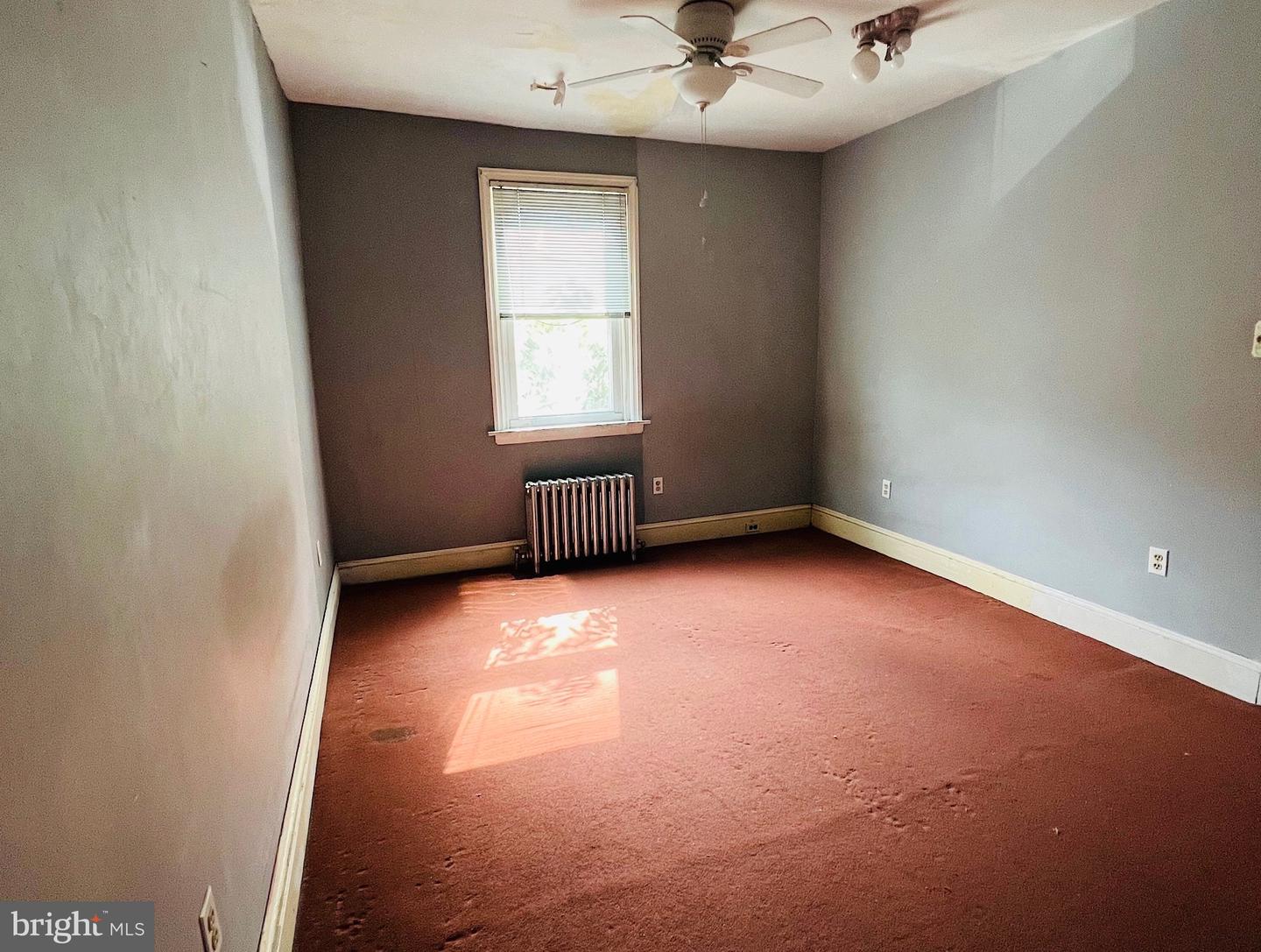 2605 E Somerset St Property Photo 24