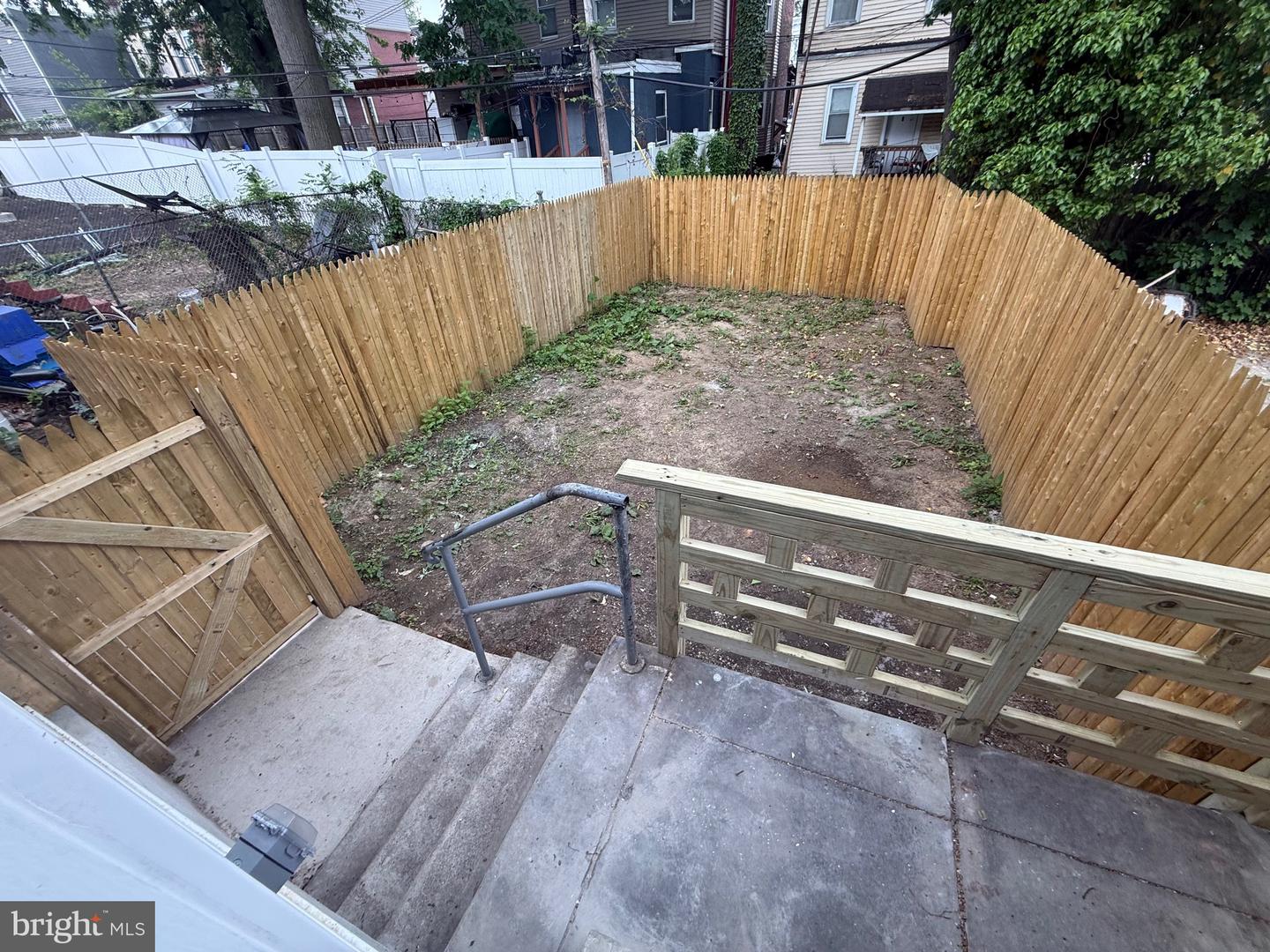5946 N Camac St Property Photo 6