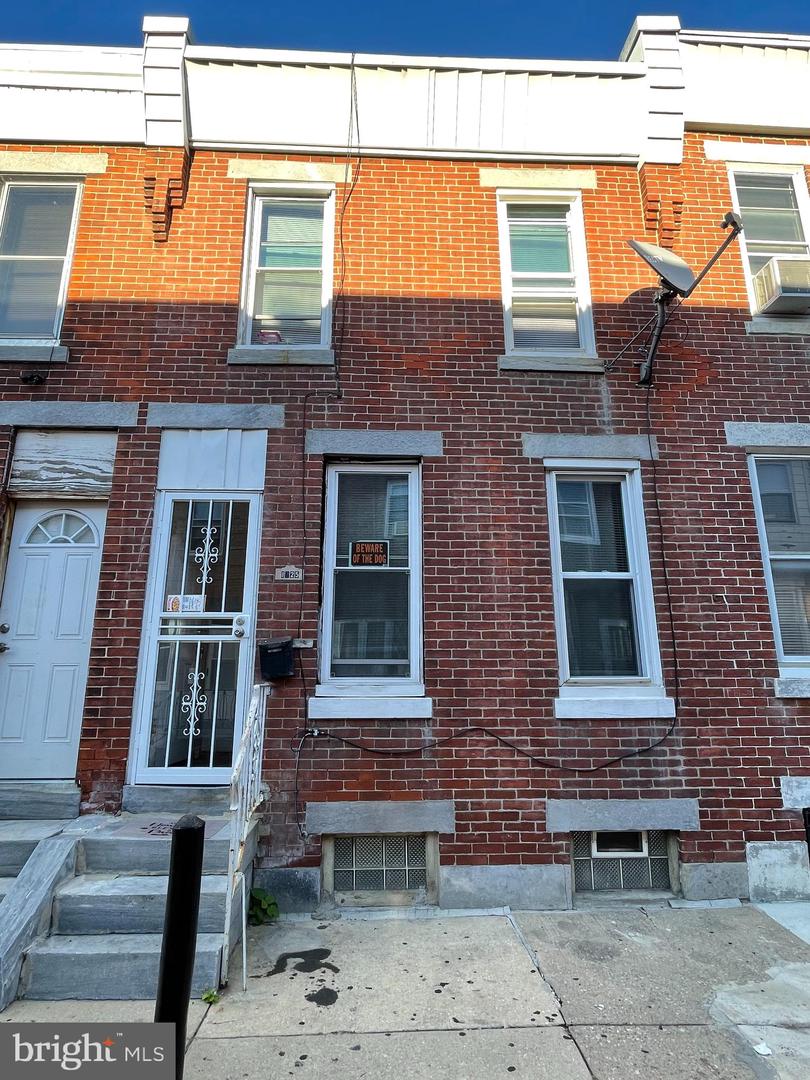 1925 E Lippincott St Property Photo 1