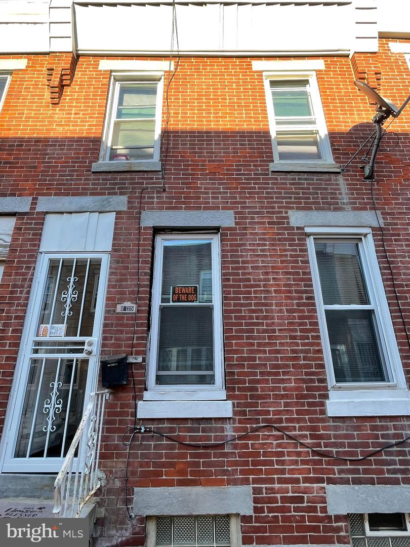 1925 E Lippincott St Property Photo 2