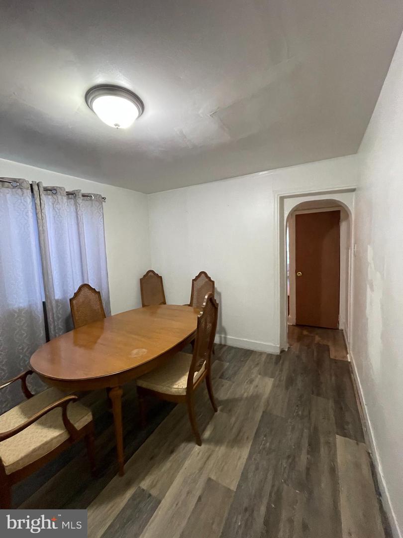 1925 E Lippincott St Property Photo 7