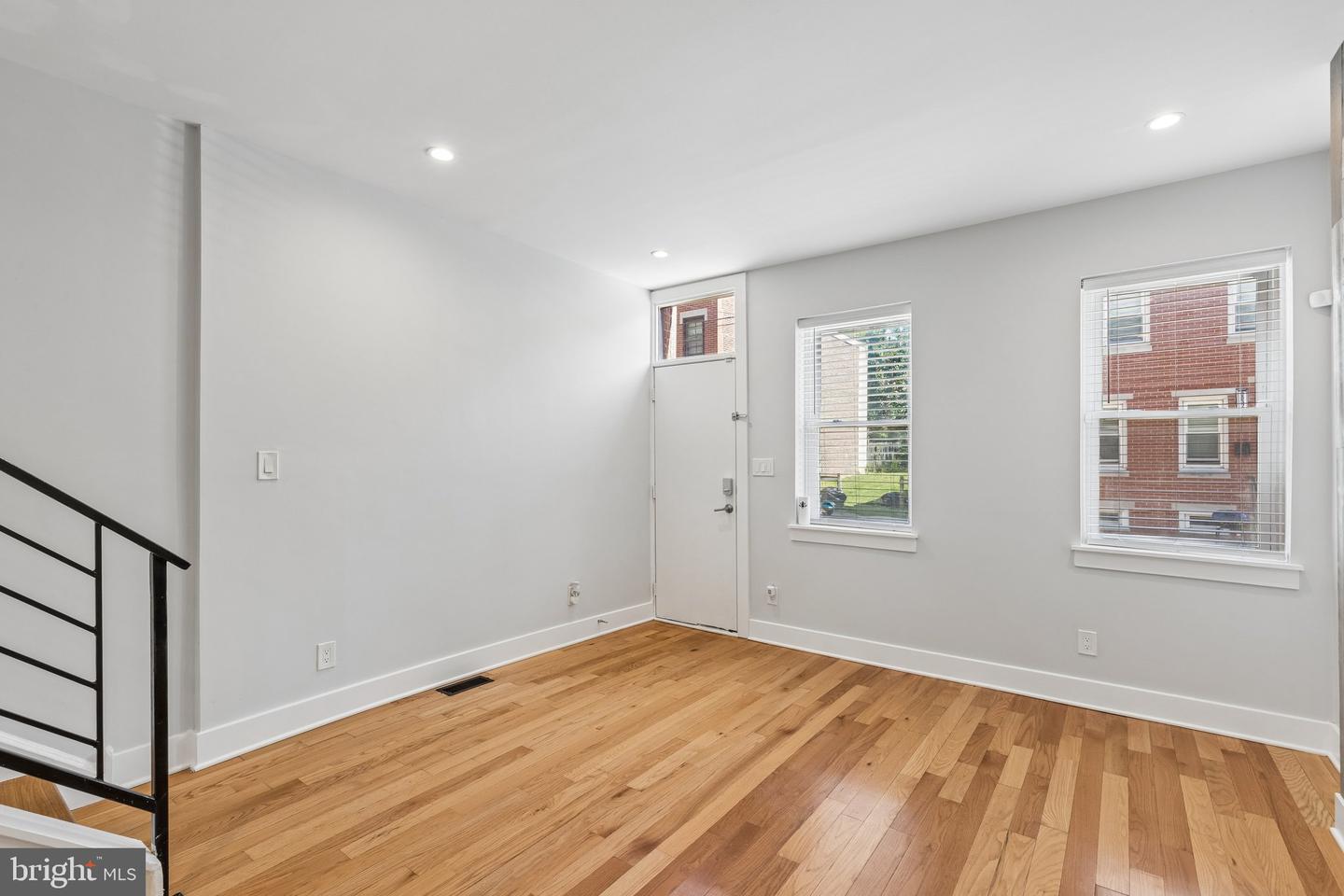 3825 Mount Vernon St Property Photo 6