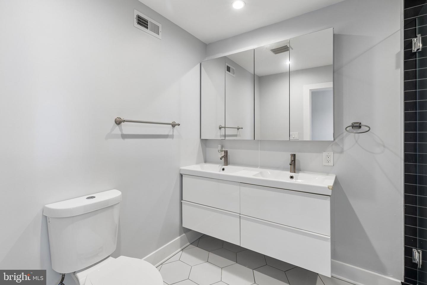 3825 Mount Vernon St Property Photo 26