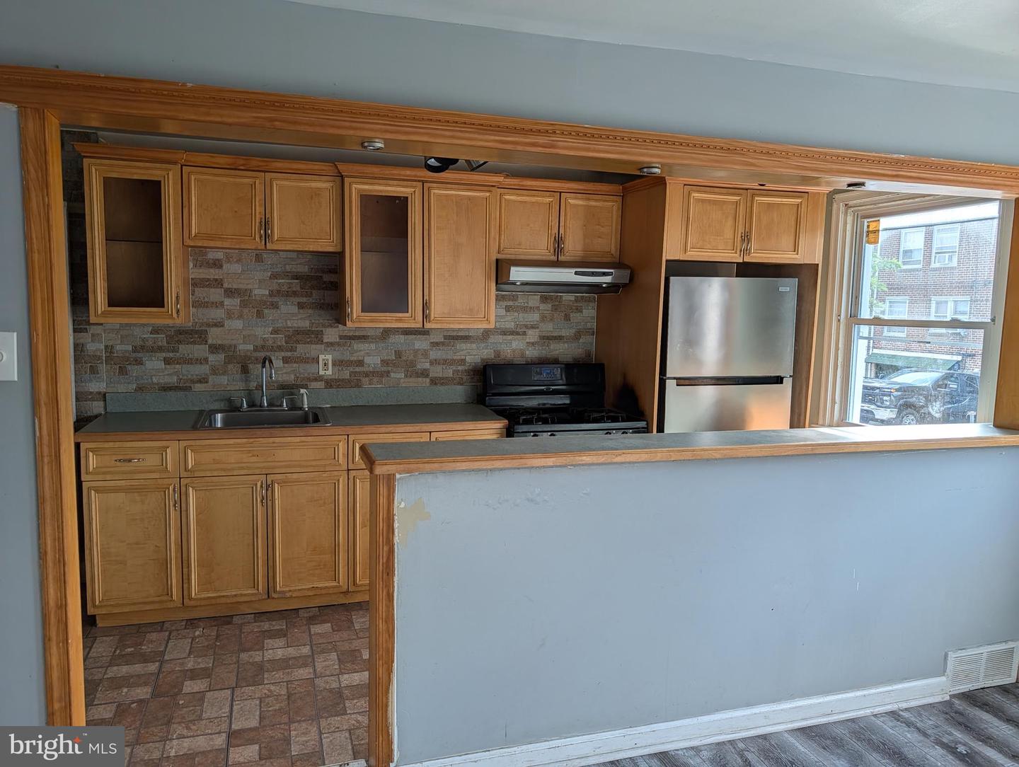 7246 Horrocks St Property Photo 6