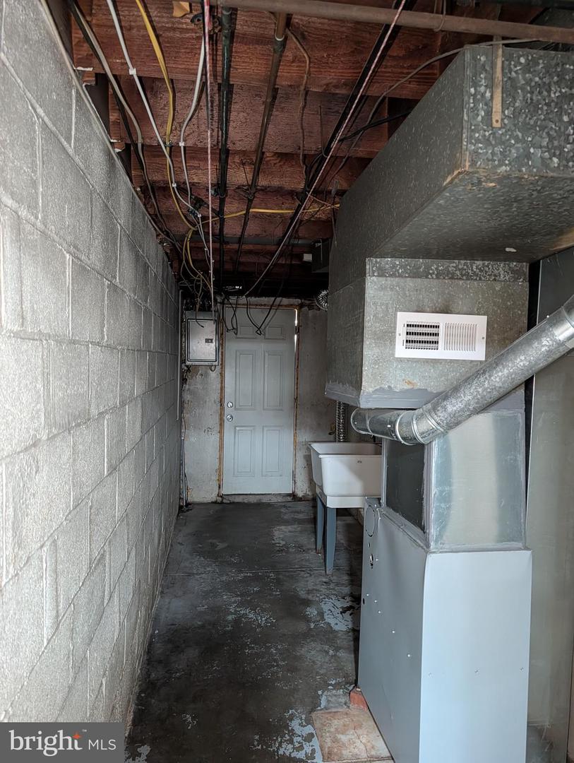7246 Horrocks St Property Photo 15
