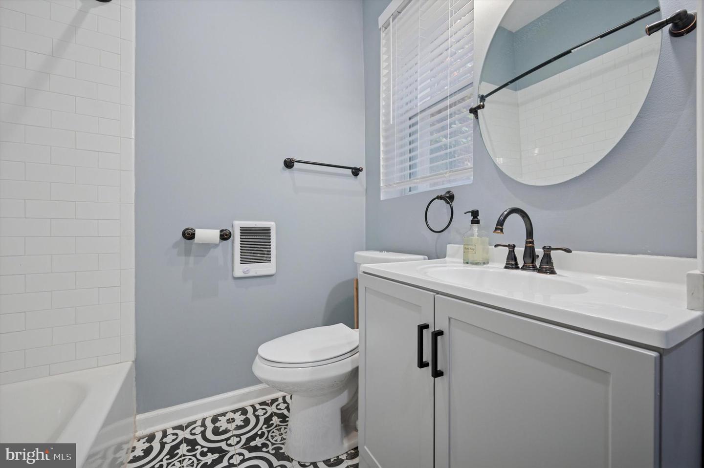 6033 Vine St Property Photo 10