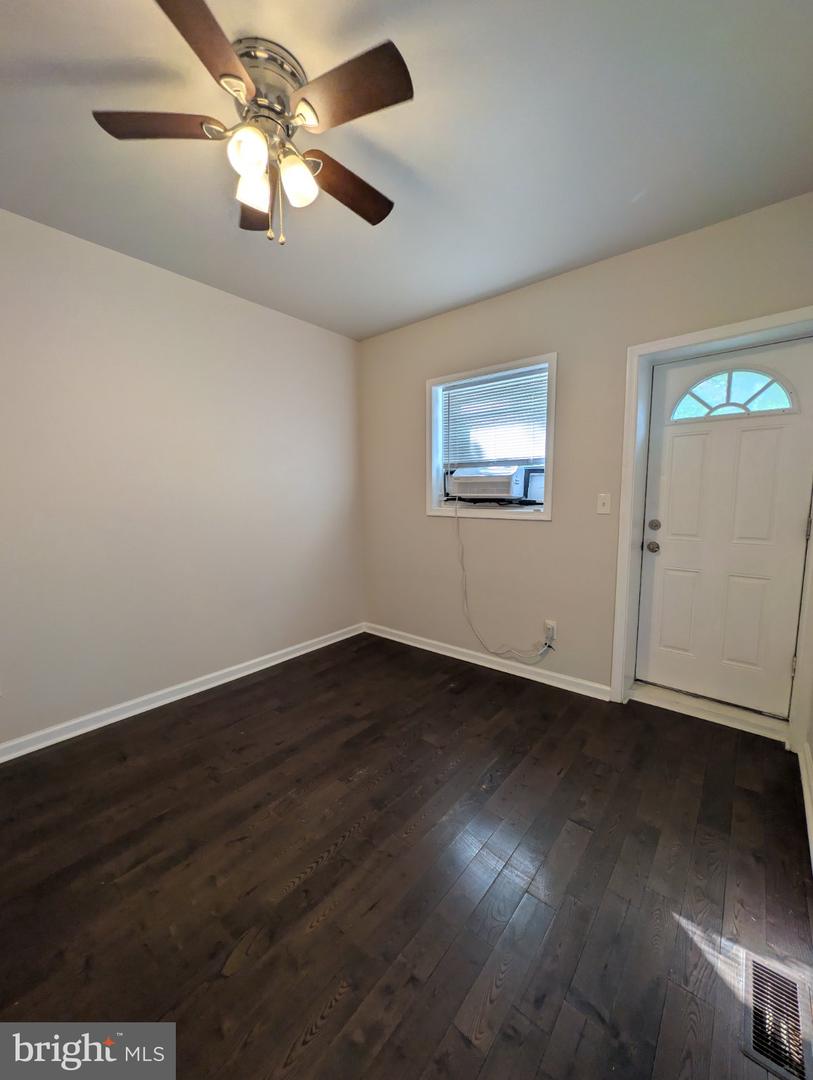 5933 Trinity St #1st Floor Property Photo 15