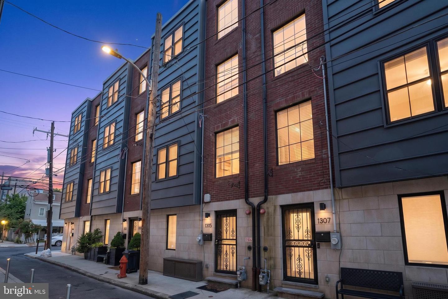 1305 S Hancock St Property Photo 2