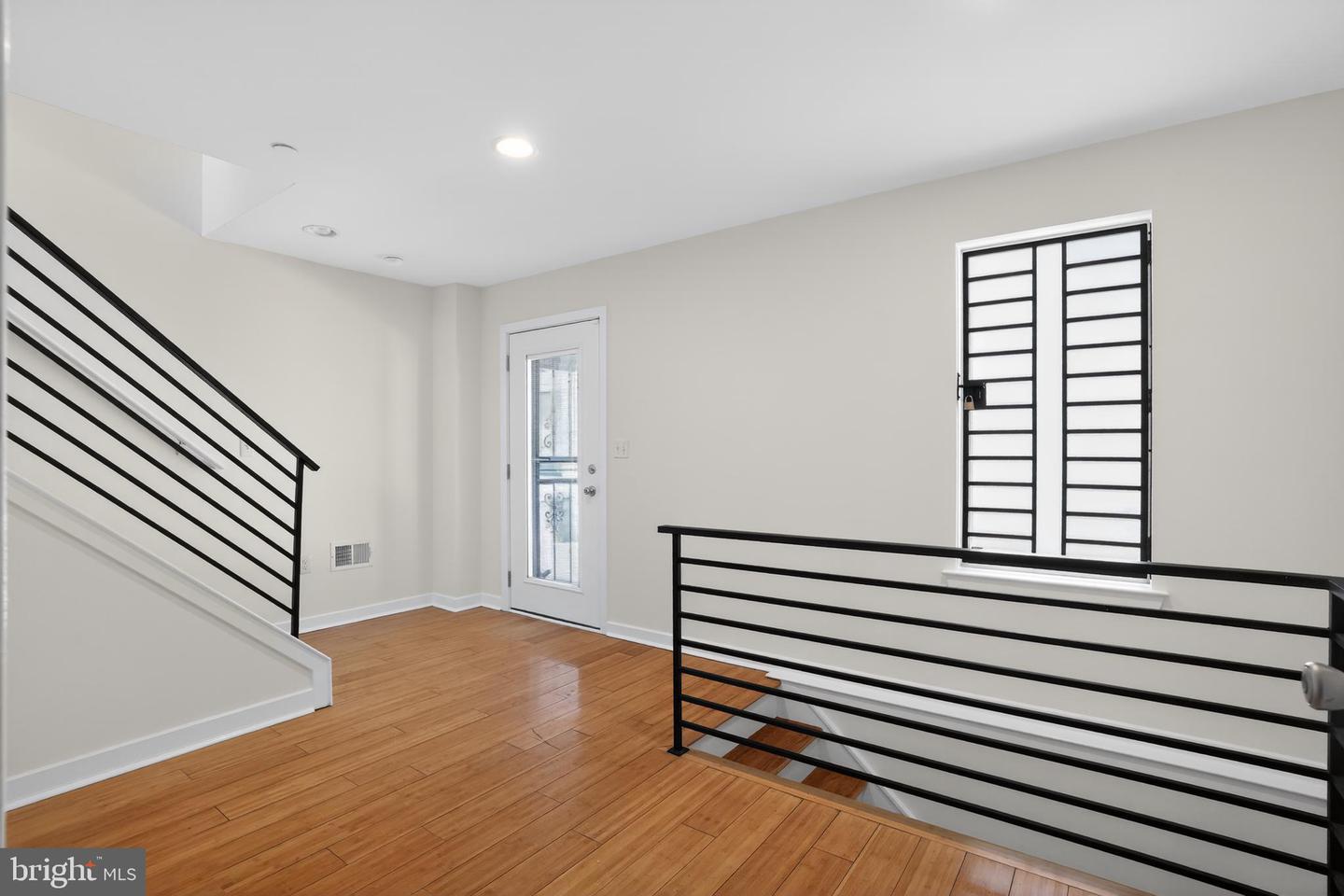 1305 S Hancock St Property Photo 5