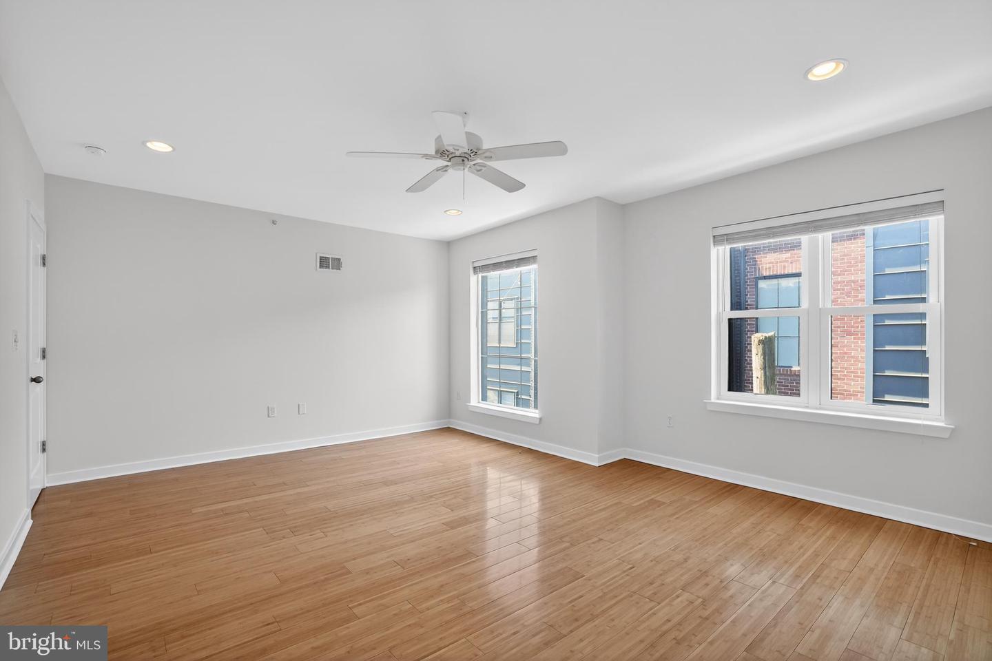 1305 S Hancock St Property Photo 8