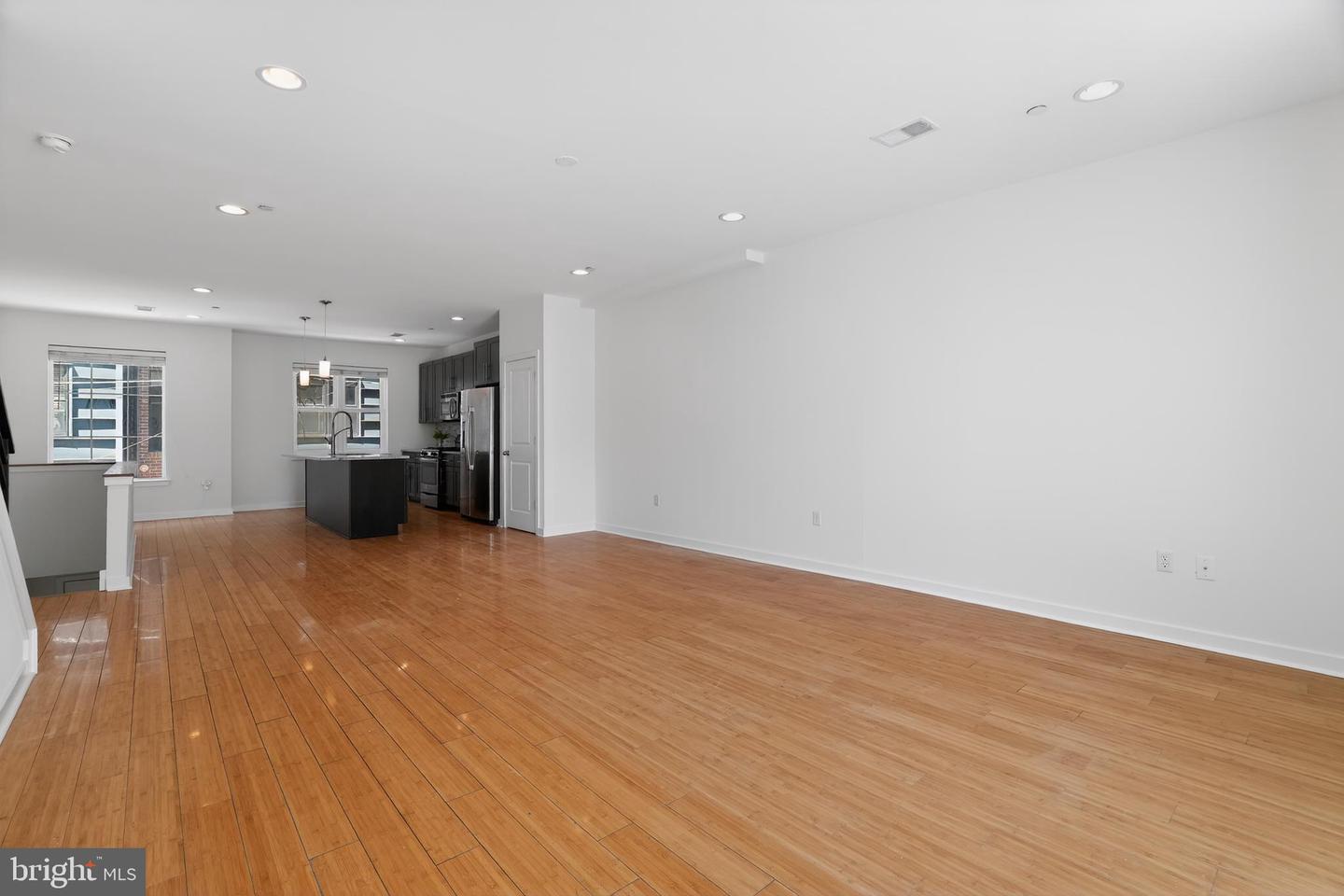 1305 S Hancock St Property Photo 11