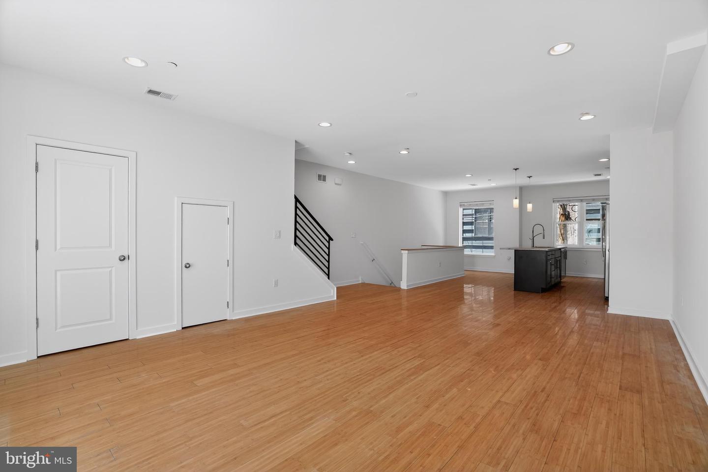 1305 S Hancock St Property Photo 15