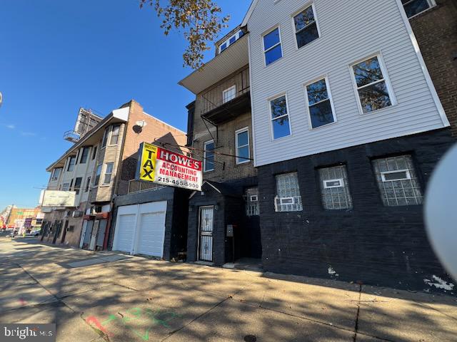 1329 W Roosevelt Blvd Property Photo 1