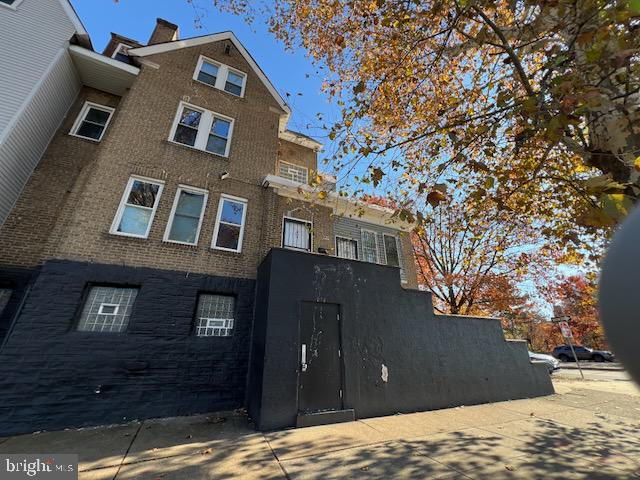 1329 W Roosevelt Blvd Property Photo 4