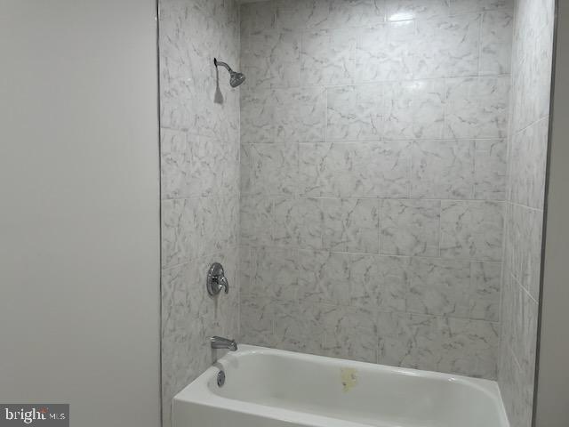 1329 W Roosevelt Blvd Property Photo 59