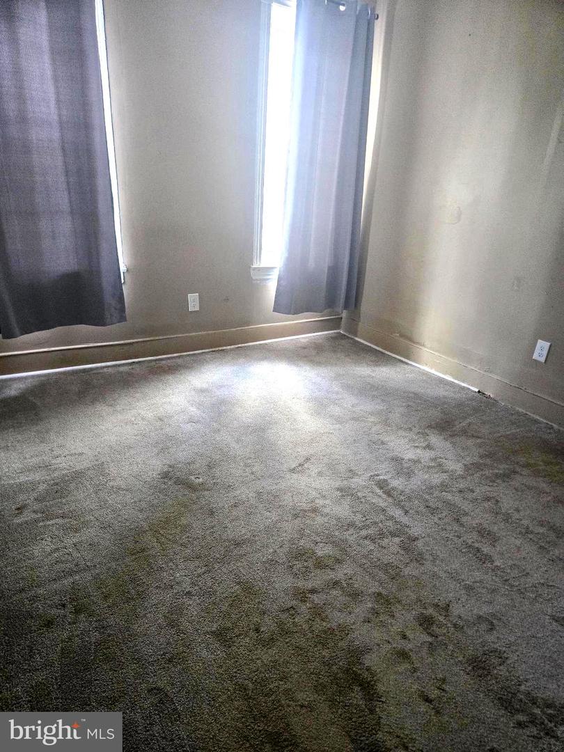 5529 Chester Ave Property Photo 10