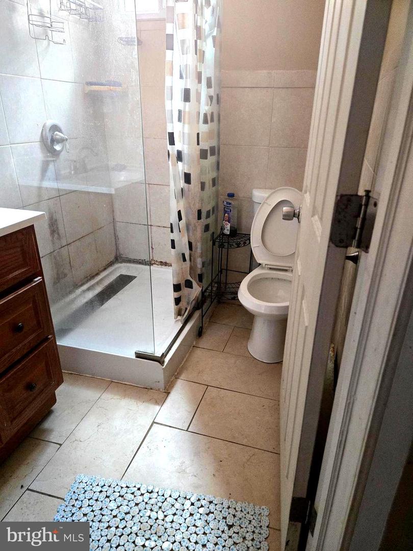 5529 Chester Ave Property Photo 12
