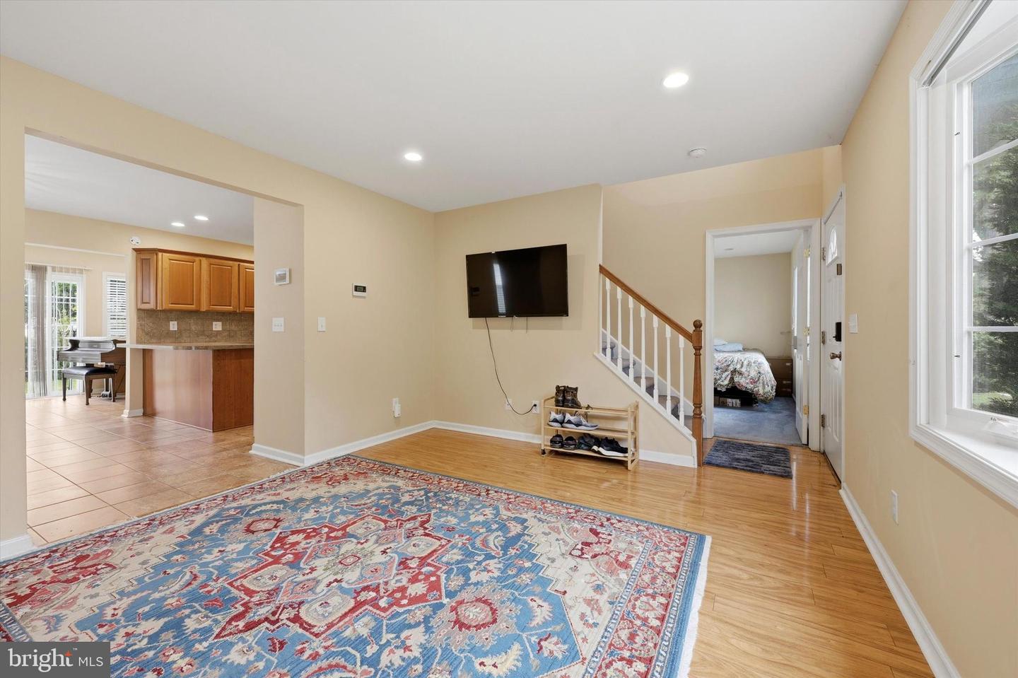 9342 Campus Ln Property Photo 4