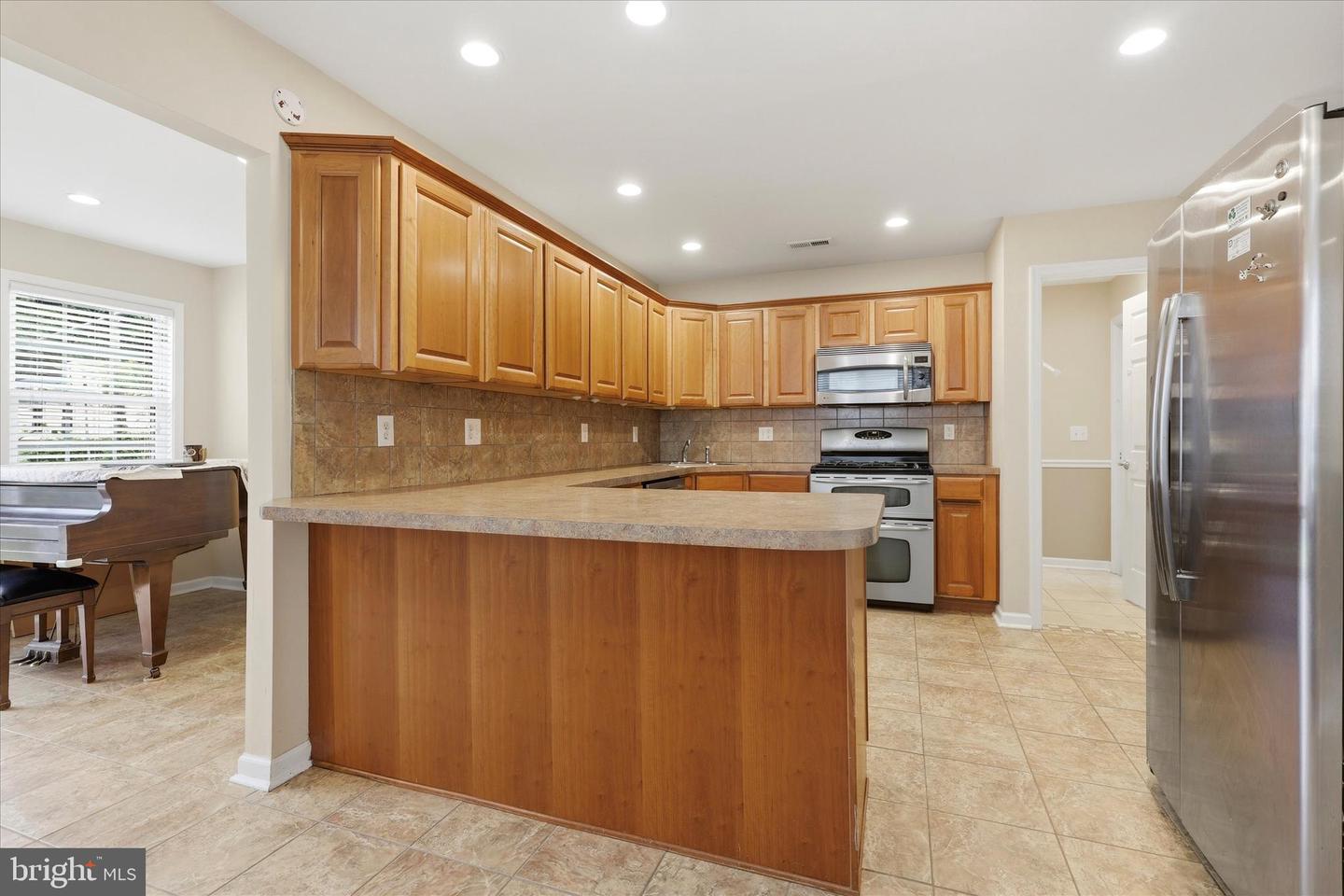 9342 Campus Ln Property Photo 6