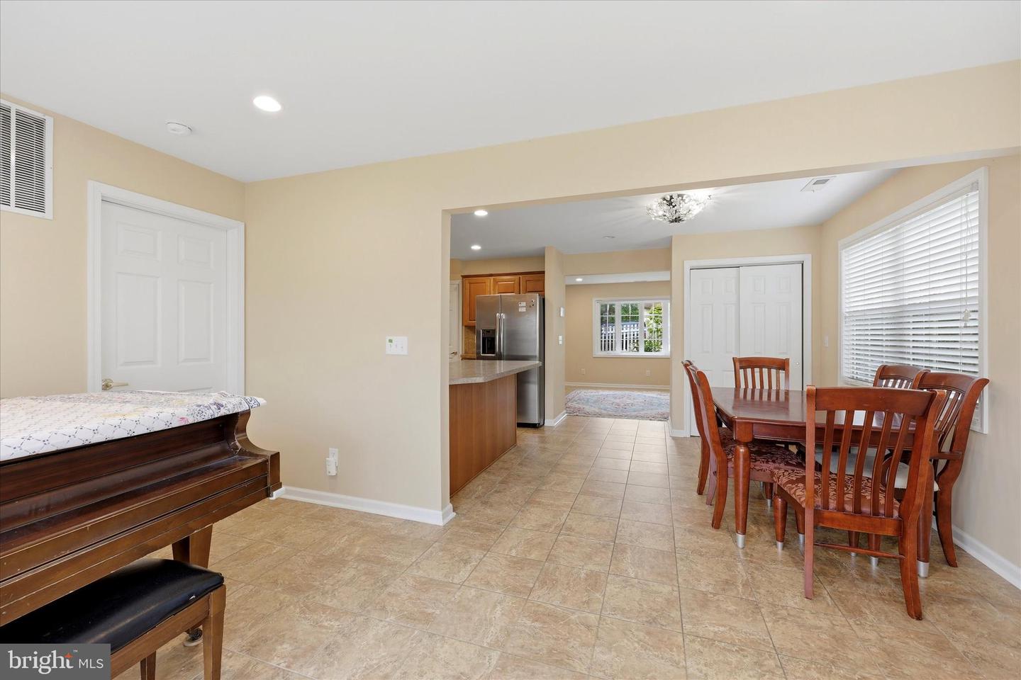 9342 Campus Ln Property Photo 12