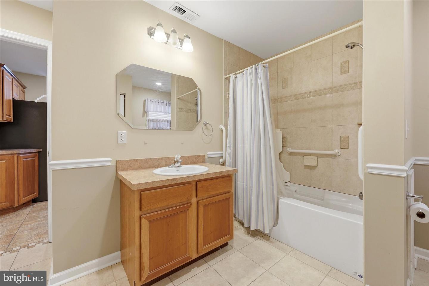9342 Campus Ln Property Photo 14