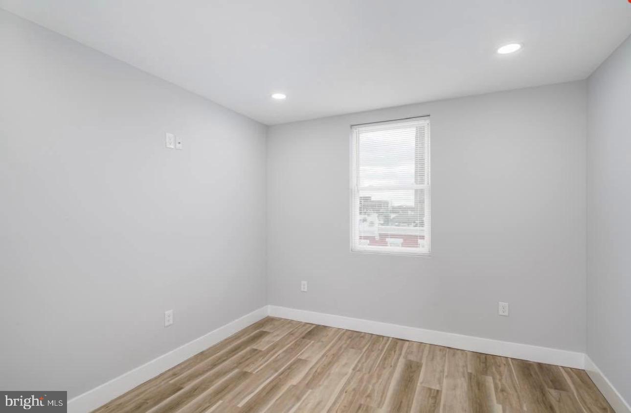 23 E Silver St Property Photo 5