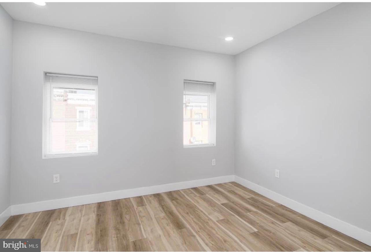23 E Silver St Property Photo 6