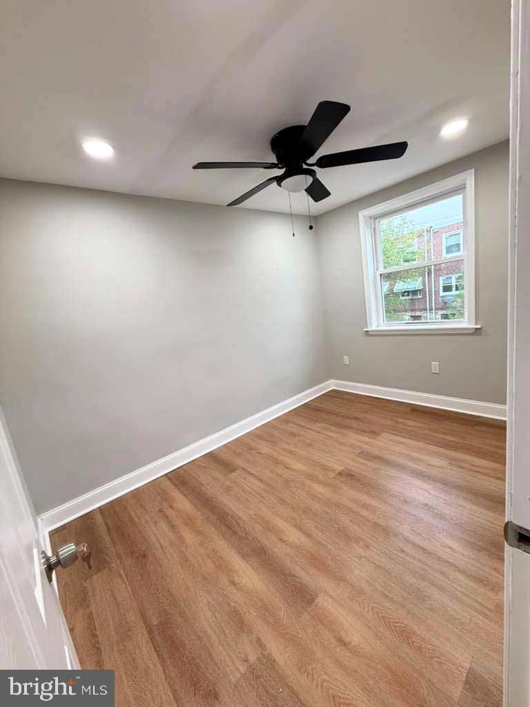 639 E Raymond St Property Photo 10
