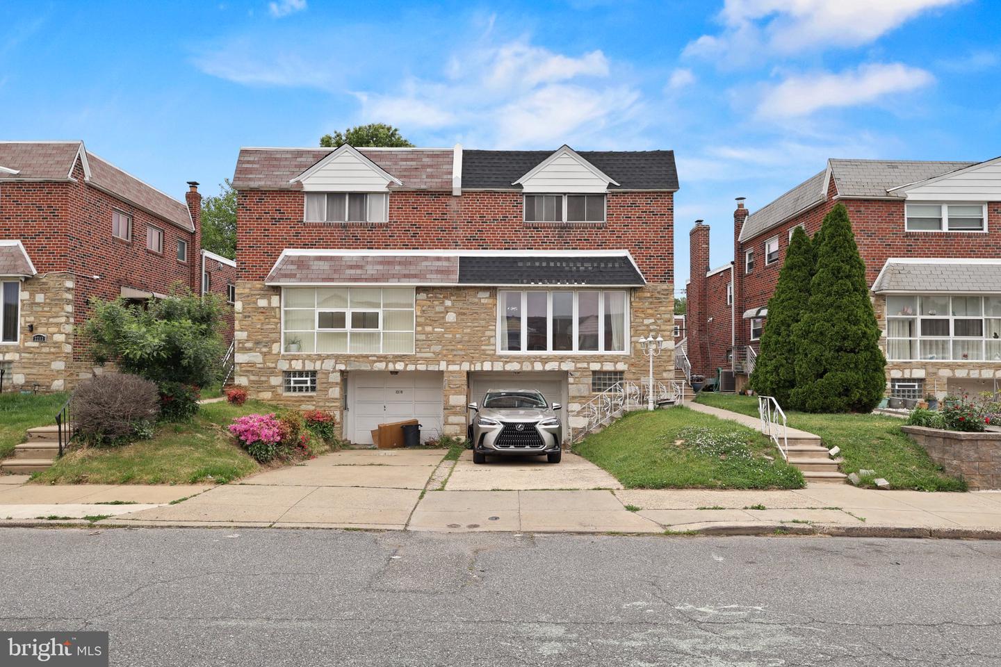 2217 Hoffnagle St Property Photo 1