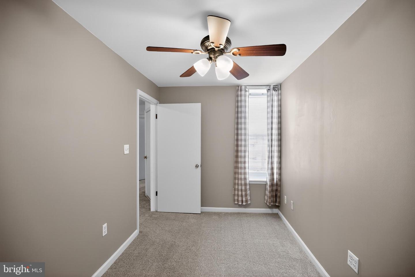259 Lauriston St Property Photo 20