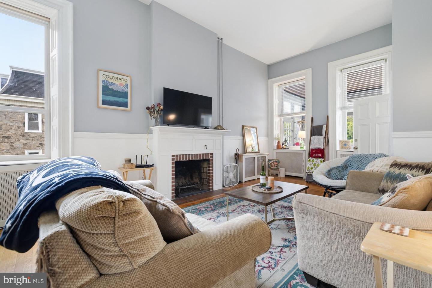 3504-08 Ainslie St Property Photo 6
