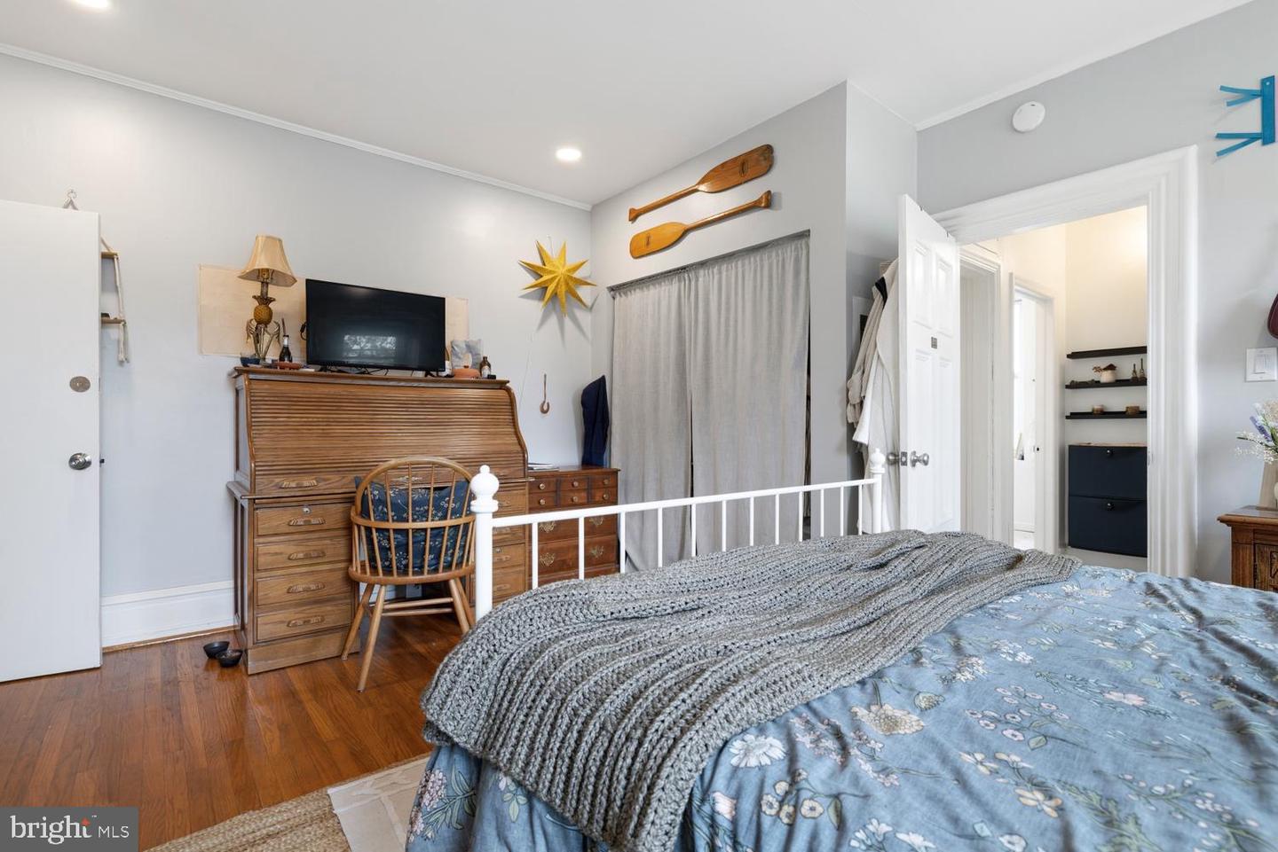 3504-08 Ainslie St Property Photo 14