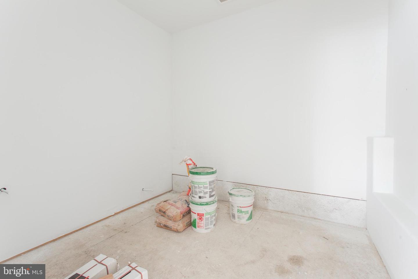 2123 Dickinson St Property Photo 54